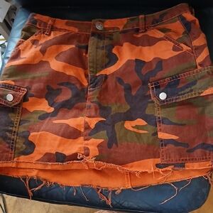 URBAN OUTFITTERS BDG Camo Cargo Skirt